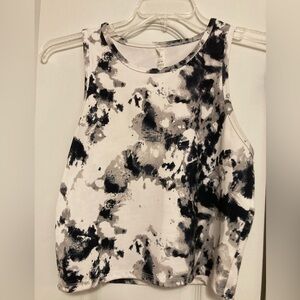 Balance Collection Tank in Watercolor Pattern - size L
